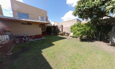 IMPECABLE PH con jardín a NUEVO a mts de Escalada Ctro y del FCGR - APTO CRÉDITO!!!