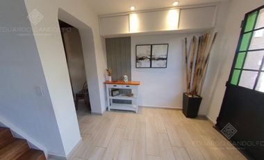 IMPECABLE PH con jardín a NUEVO a mts de Escalada Ctro y del FCGR - APTO CRÉDITO!!!