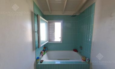 IMPECABLE PH con jardín a NUEVO a mts de Escalada Ctro y del FCGR - APTO CRÉDITO!!!