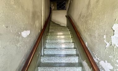 Casa con 5 unidades independientes - Muy buena Zona - Vta Dta - Apto Crédito!!!