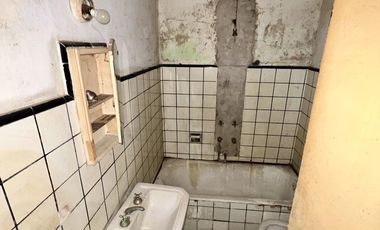 Casa con 5 unidades independientes - Muy buena Zona - Vta Dta - Apto Crédito!!!