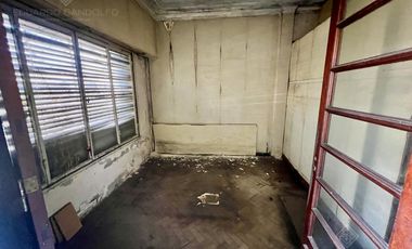 Casa con 5 unidades independientes - Muy buena Zona - Vta Dta - Apto Crédito!!!