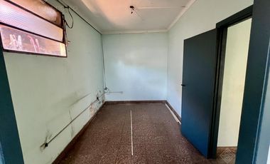 Casa con 5 unidades independientes - Muy buena Zona - Vta Dta - Apto Crédito!!!