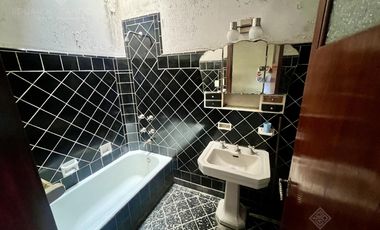 Casa con 5 unidades independientes - Muy buena Zona - Vta Dta - Apto Crédito!!!