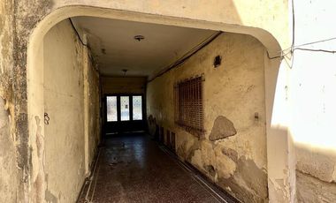 Casa con 5 unidades independientes - Muy buena Zona - Vta Dta - Apto Crédito!!!