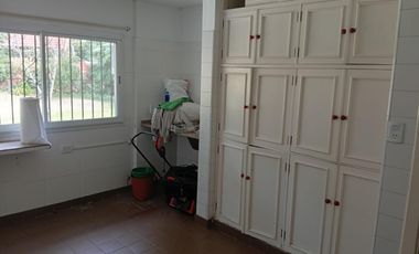 Casa a refaccionar en venta en Beccar