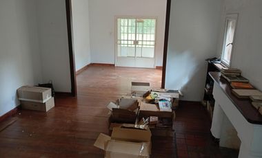 Casa a refaccionar en venta en Beccar