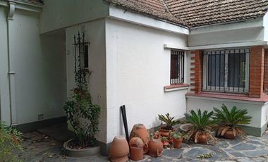 Casa a refaccionar en venta en Beccar
