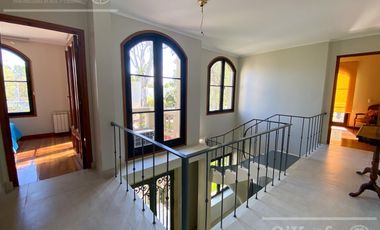 Casa en venta de cuatro ambientes en Abril Club de Campo, Guillermo Hudson