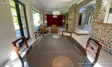 Casa en venta de cuatro ambientes en Abril Club de Campo, Guillermo Hudson