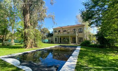 Casa en venta de cuatro ambientes en Abril Club de Campo, Guillermo Hudson