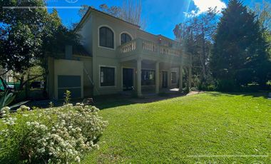 Casa en venta de cuatro ambientes en Abril Club de Campo, Guillermo Hudson