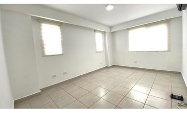 Venta o Alquiler Casa PH Victoria Paseo del Norte Brisas del Golf- LH