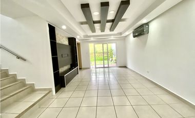 Venta o Alquiler Casa PH Victoria Paseo del Norte Brisas del Golf- LH