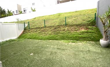 Venta o Alquiler Casa PH Victoria Paseo del Norte Brisas del Golf- LH