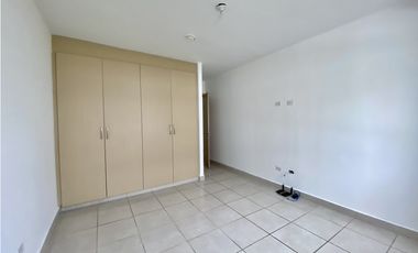 Venta o Alquiler Casa PH Victoria Paseo del Norte Brisas del Golf- LH