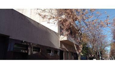 Lote Edificable 10x20 – USAA – PB + 6 + 2 Retiros