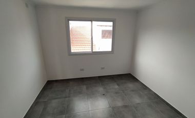Dúplex en venta de 2 dormitorios c/ cochera en Costa Azul