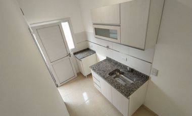 Dúplex en venta de 2 dormitorios c/ cochera en Costa Azul