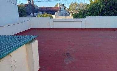 Venta casa 4 Ambientes y 1/2 Mataderos con parque