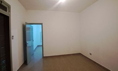 Venta casa 4 Ambientes y 1/2 Mataderos con parque