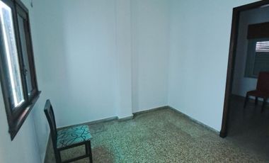 Venta casa 4 Ambientes y 1/2 Mataderos con parque
