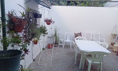 Venta casa 4 Ambientes y 1/2 Mataderos con parque