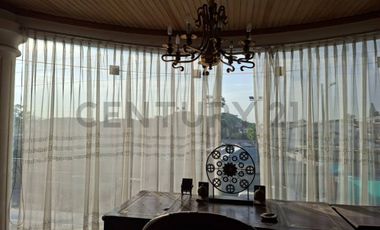 Casa en Venta 2.000m2 de terreno al pie del rio, La Puntilla