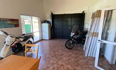 Casa en venta - 3 Dormitorios 3 Baños - 330Mts2 -  La Plata