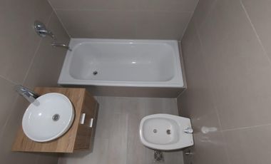 Departamento de 2 ambientes con Balcon en Venta - Con Cochera - Olivos