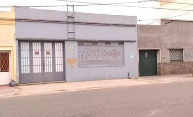Depósito en venta - 1 baño - 160 mts2 - La Plata