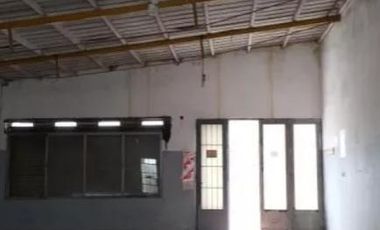 Depósito en venta - 1 baño - 160 mts2 - La Plata