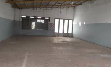 Depósito en venta - 1 baño - 160 mts2 - La Plata