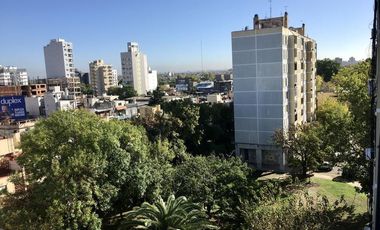 OPORTUNIDAD - Excelente 3 ambientes frente a la estación y a la Avenida