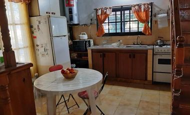 Casa en venta - 4 Dormitorios 2 Baños - 202.5Mts2 - Las Toninas