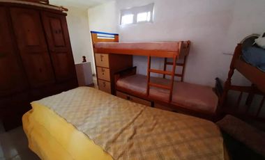 Casa en venta - 4 Dormitorios 2 Baños - 202.5Mts2 - Las Toninas