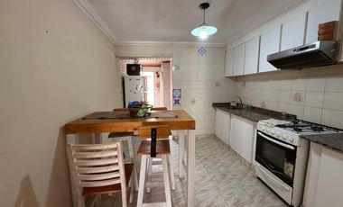 Casa en venta - 4 Dormitorios 2 Baños - 170Mts2 - Lobos