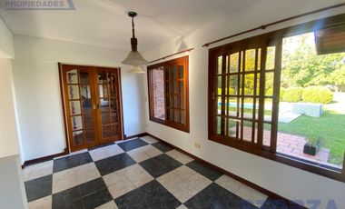 Casa - Malvinas Argentinas