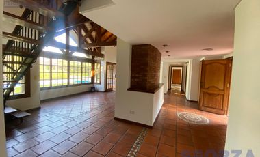 Casa - Malvinas Argentinas