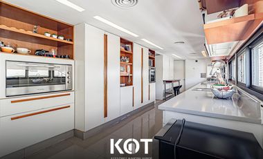 6 Ambientes con cochera y dependencia en Recoleta EN VENTA!