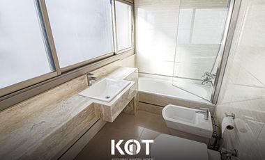 6 Ambientes con cochera y dependencia en Recoleta EN VENTA!