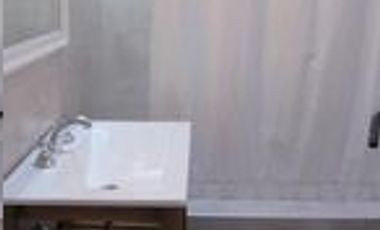 Casa en una planta con lindisimo jardin en el Barrio Los Nogales