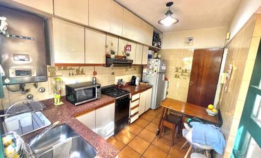 Venta departamento 3 ambientes Banfield Este