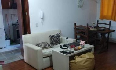 Excelente casa sobre lote propio en el centro de Wilde