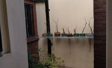 Excelente casa sobre lote propio en el centro de Wilde