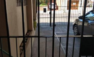 Excelente casa sobre lote propio en el centro de Wilde