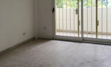 Departamento en venta - 3  dormitorios  2 baños - Cochera - 85mts2 - Tolosa