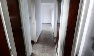 Departamento en venta - 3  dormitorios  2 baños - Cochera - 85mts2 - Tolosa