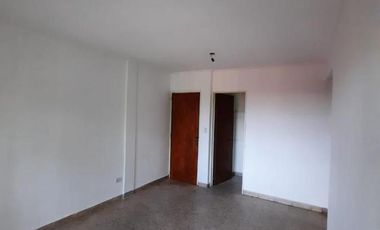 Departamento en venta - 3  dormitorios  2 baños - Cochera - 85mts2 - Tolosa