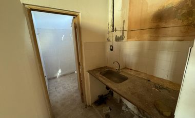 Galpon con vivienda en San Lorenzo